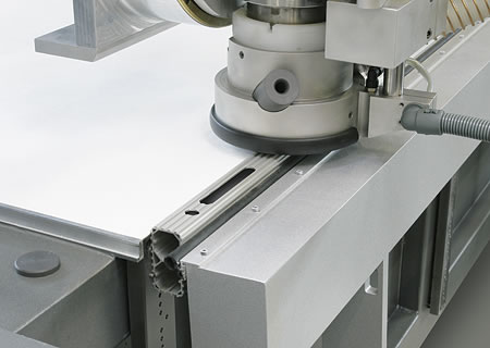 Mit der Horizontalspannung lassen sich verschiedene Querschnitte einfach und automatisch spannen. horizontalspannung